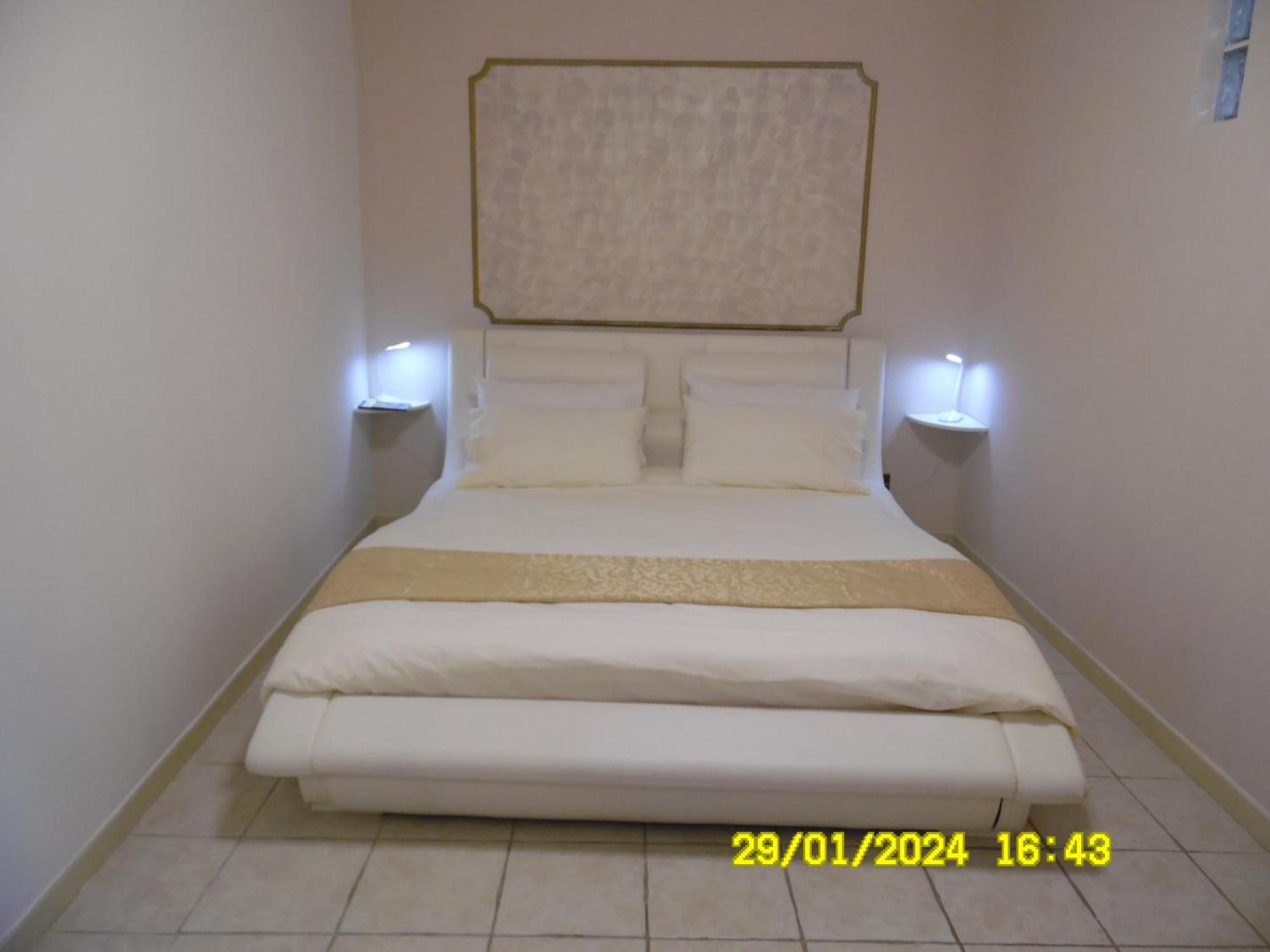 La Casa Di Giuditta - B&B Casa Vacanze - Ramacca Luaran gambar